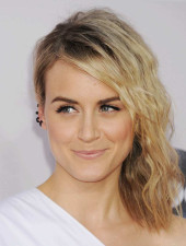 Taylor Schilling